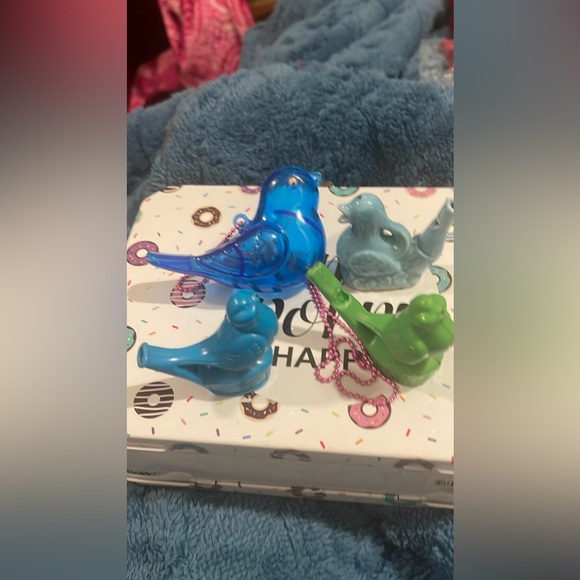 LOT: 4 vtg bird whistles➡️ BIG bird necklace & 3 more! add water to start party! - Picture 7 of 9